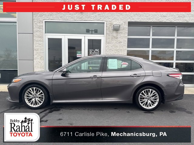 2020 Toyota Camry XLE's photo