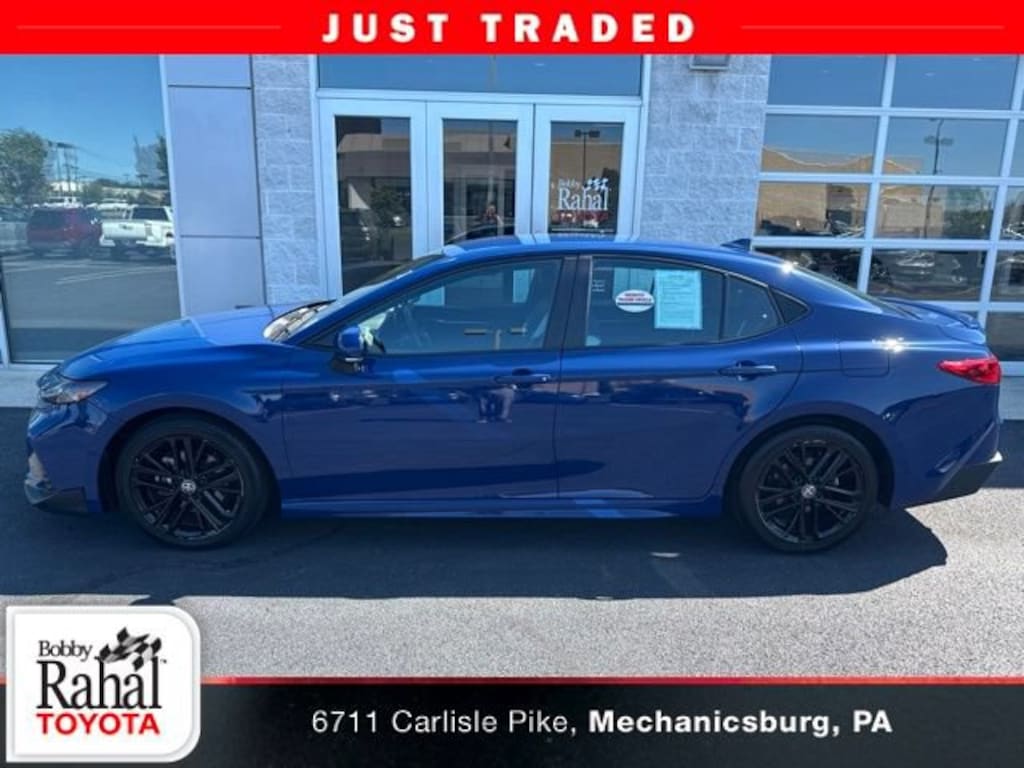 Used 2025 Toyota Camry SE Sedan