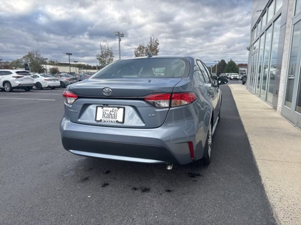 Used 2022 Toyota Corolla LE Sedan