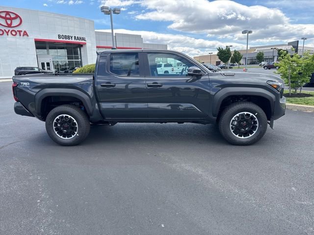 2026 Toyota Tacoma TRD Off Road - Photo 18