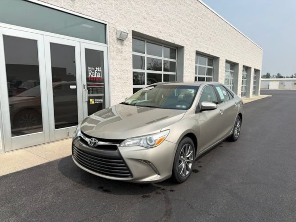 Used 2015 Toyota Camry XLE Sedan