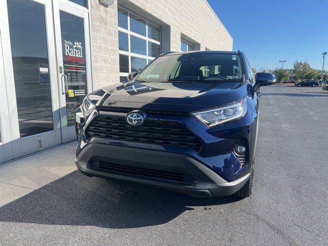 2021 Toyota RAV4 Hybrid XLE photo 2