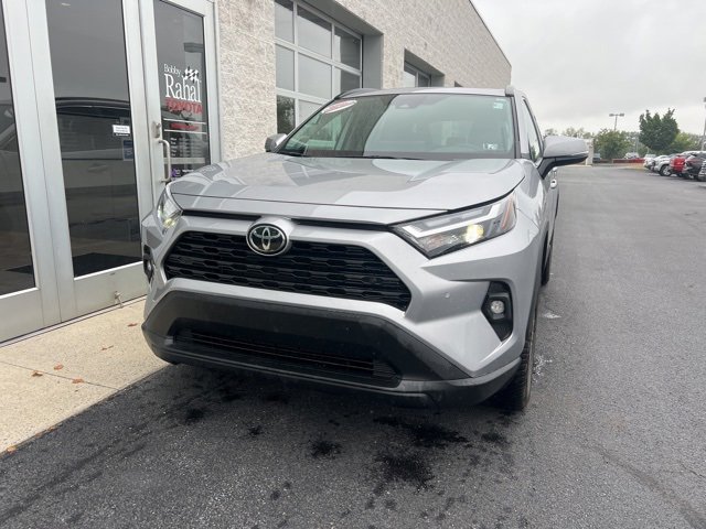 2024 Toyota RAV4 XLE Premium photo 2