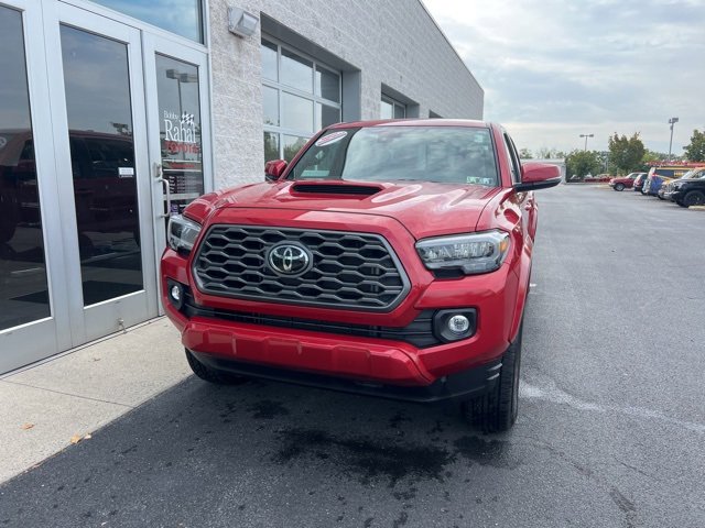 2022 Toyota Tacoma TRD Sport V6 photo 2