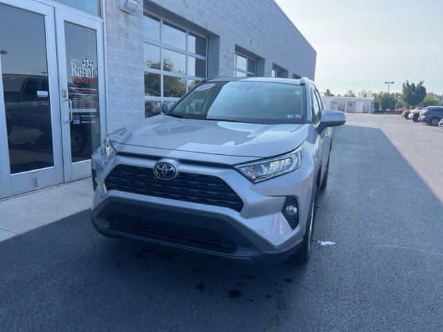 Used 2020 Toyota RAV4 XLE with VIN 2T3P1RFV6LW139472 for sale in Kansas City