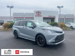 2025 Toyota Sienna Woodland Edition Van Passenger Van