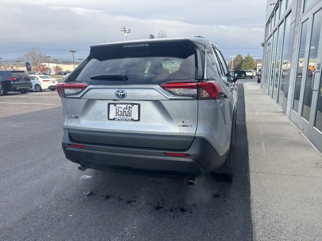 2024 Toyota RAV4 Hybrid LE photo 3
