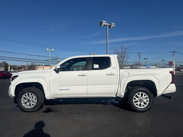2026 Toyota Tacoma SR5 - Photo 12