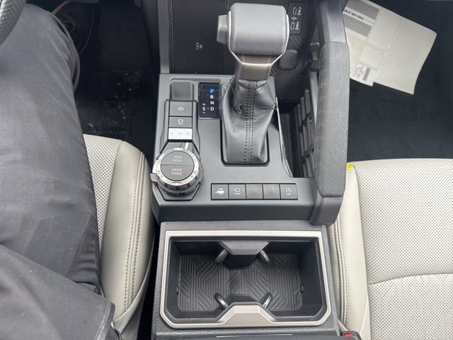 2026 Toyota Tacoma Limited - Photo 6