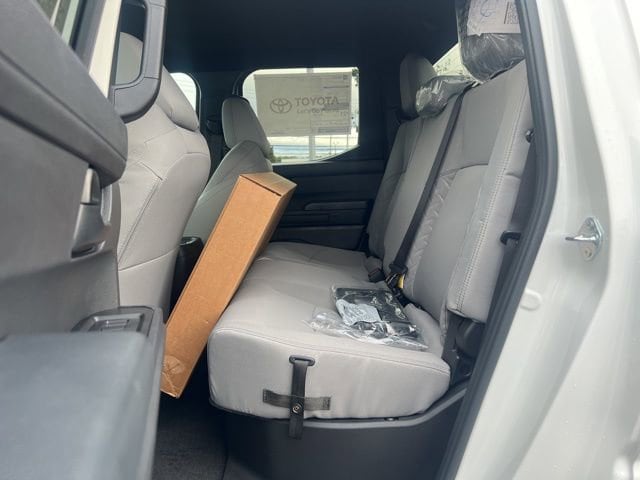 2025 Toyota Tacoma SR5 - Photo 9