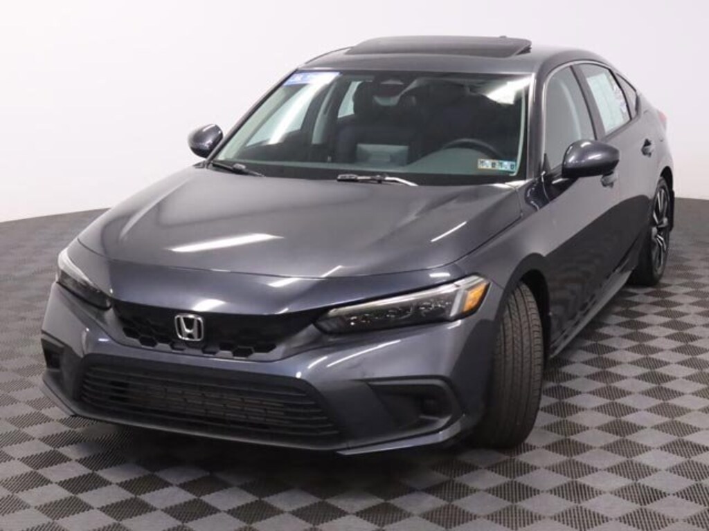 Used 2024 Honda Civic EX-L Hatchback