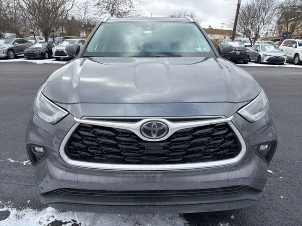 Used 2021 Toyota Highlander XLE SUV