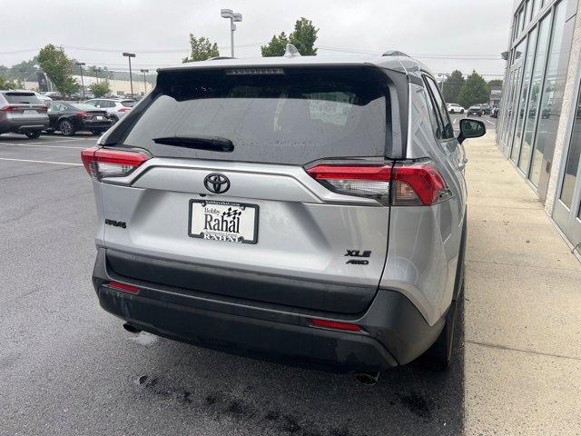 2024 Toyota RAV4 XLE Premium photo 4