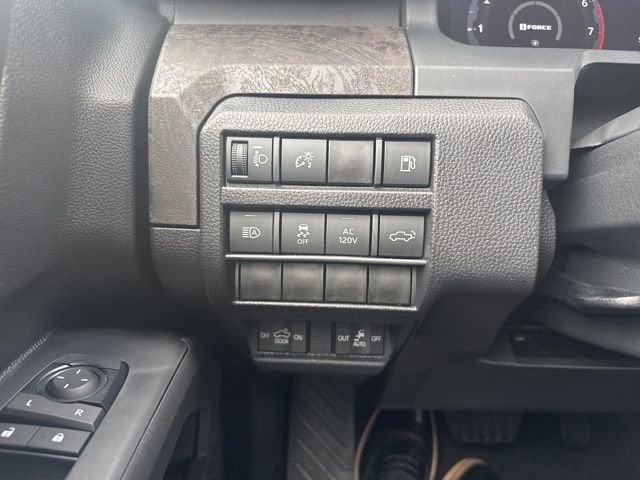 2025 Toyota Tacoma Limited - Photo 5