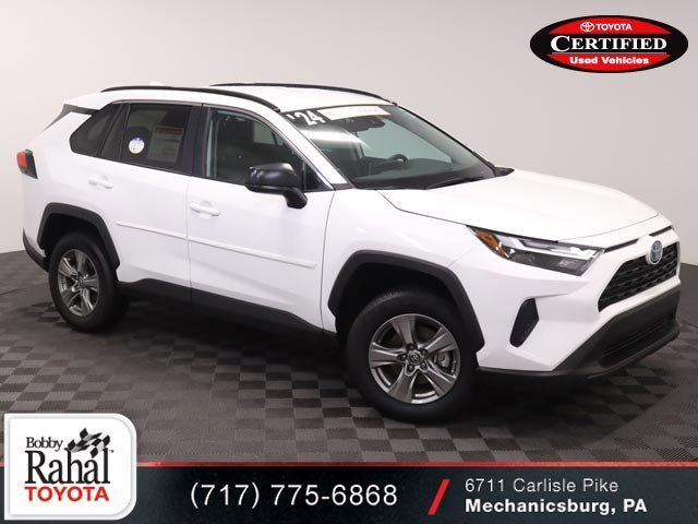 2024 Toyota RAV4 LE's photo