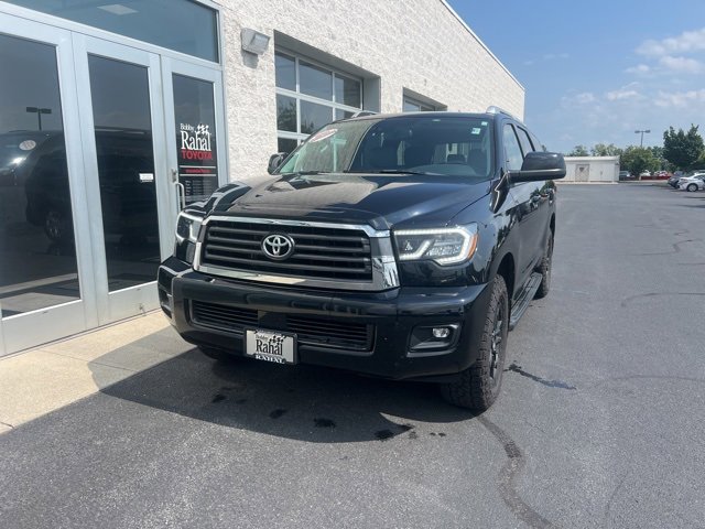 2020 Toyota Sequoia SR5 photo 2
