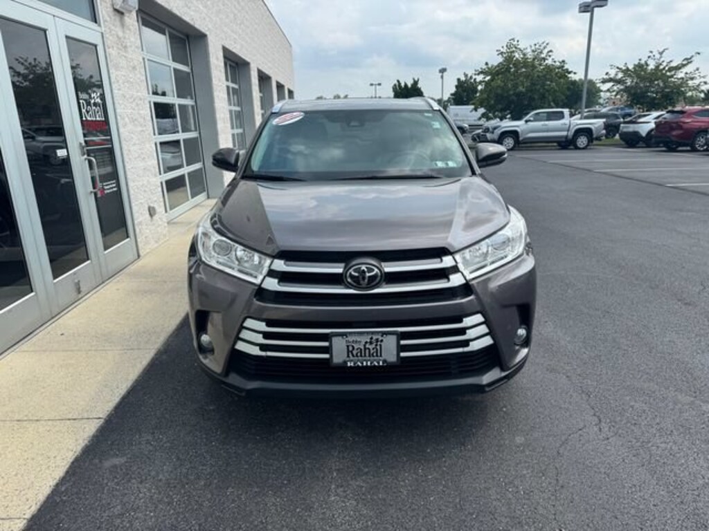 Certified 2017 Toyota Highlander XLE V6 SUV