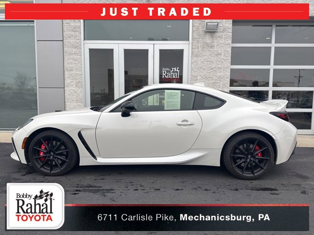 2025 Toyota GR86 Premium's photo