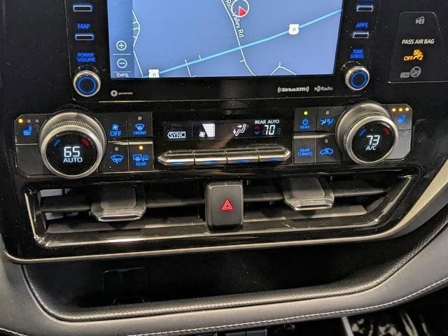 2021 Toyota Highlander XLE - Photo 31