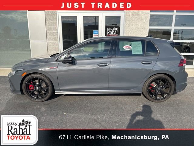 2024 Volkswagen Golf GTI 2.0T SE 4-door's photo