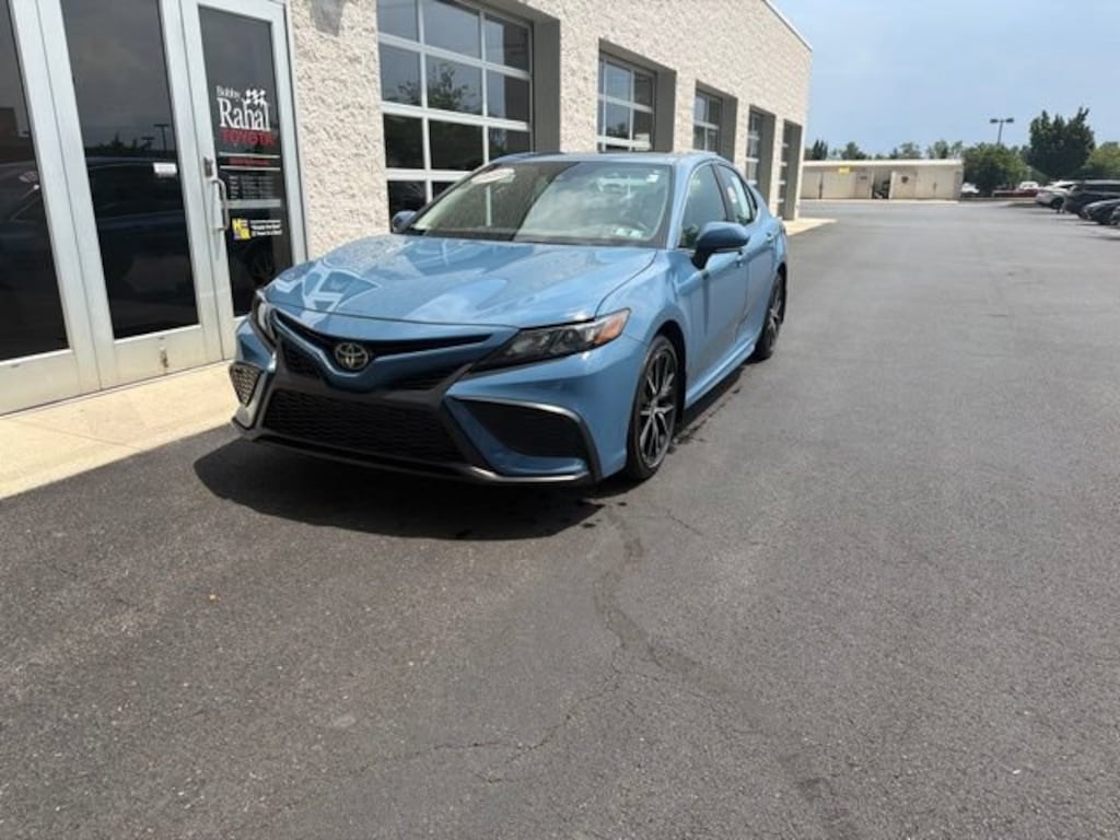 Used 2024 Toyota Camry SE Sedan