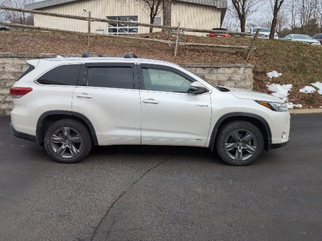 Used 2019 Toyota Highlander Hybrid SUV