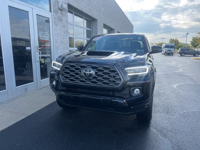 2023 Toyota Tacoma TRD Sport V6 photo 2