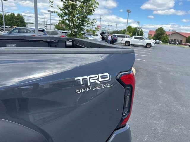 2026 Toyota Tacoma TRD Off Road - Photo 13