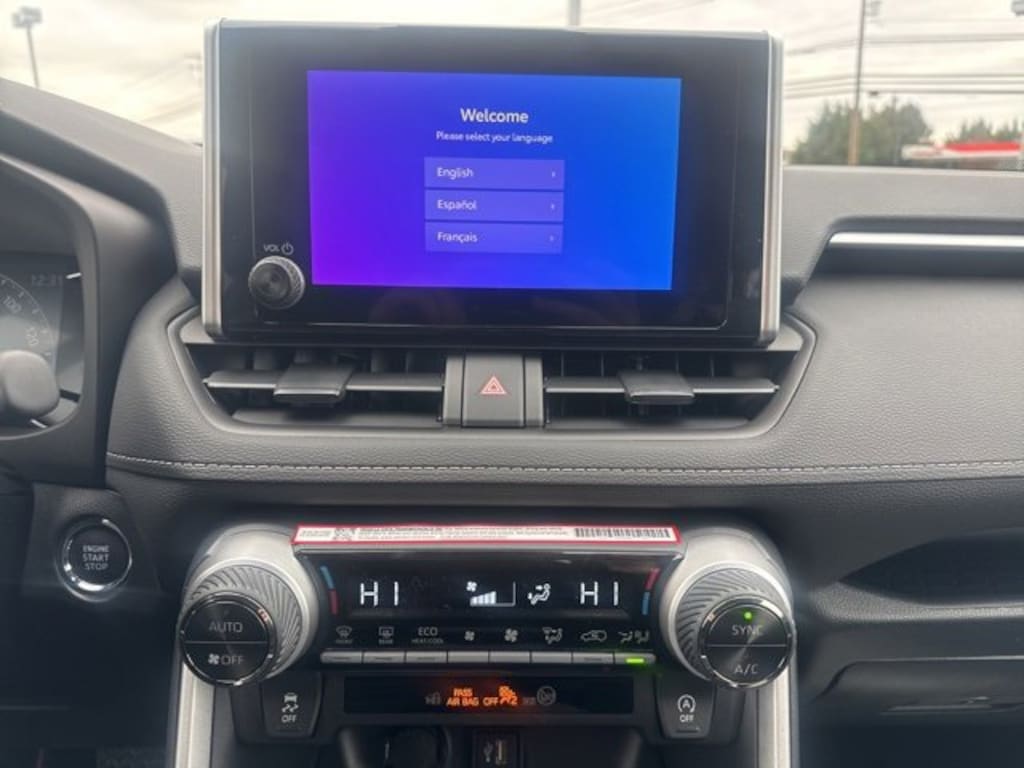 New 2025 Toyota RAV4 XLE SUV