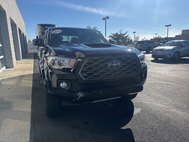 2021 Toyota Tacoma TRD Sport V6 photo 3