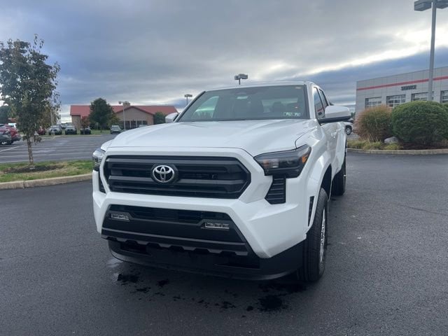 2025 Toyota Tacoma SR5 - Photo 11