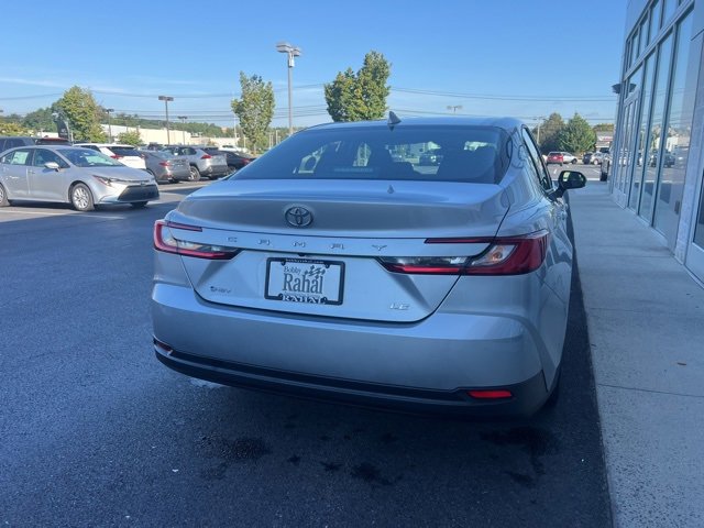 2025 Toyota Camry LE photo 4