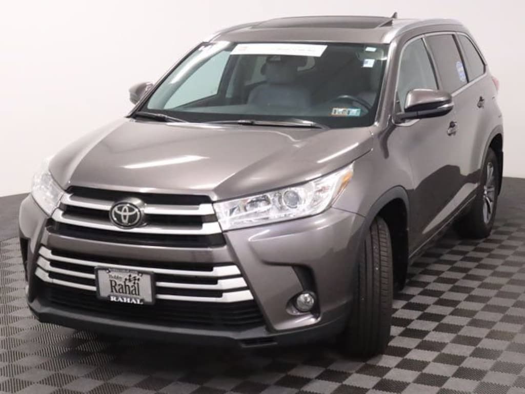 Certified 2017 Toyota Highlander XLE V6 SUV