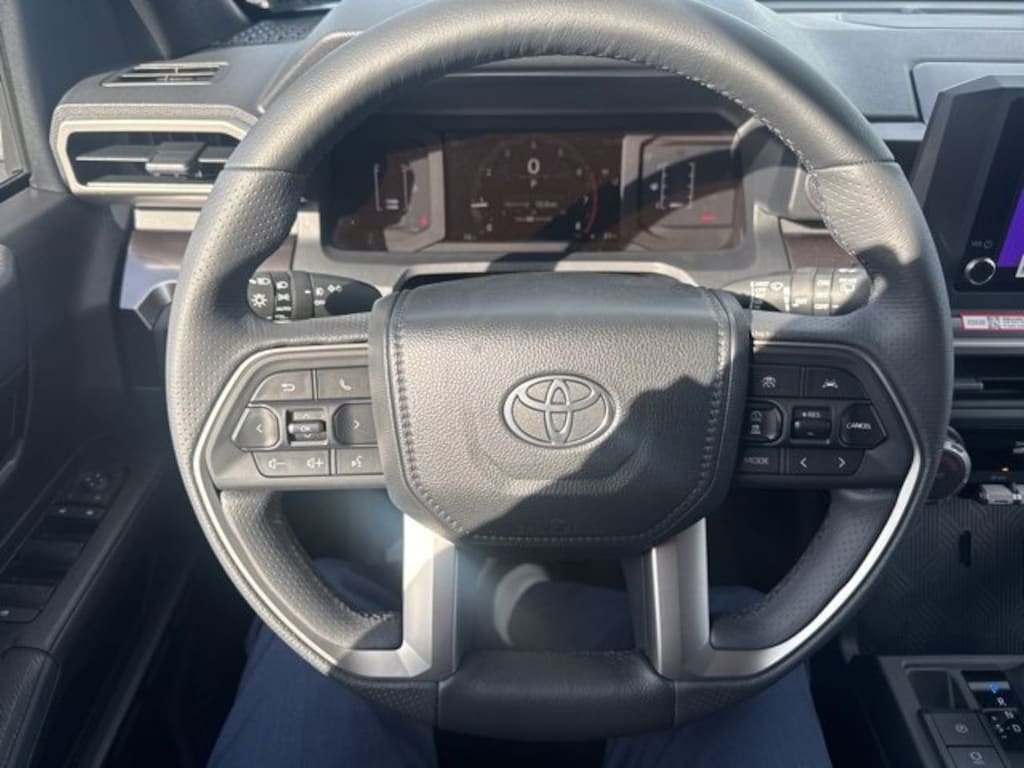 New 2025 Toyota 4Runner SR5 SUV