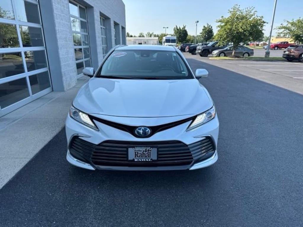 Used 2024 Toyota Camry Hybrid XLE Sedan