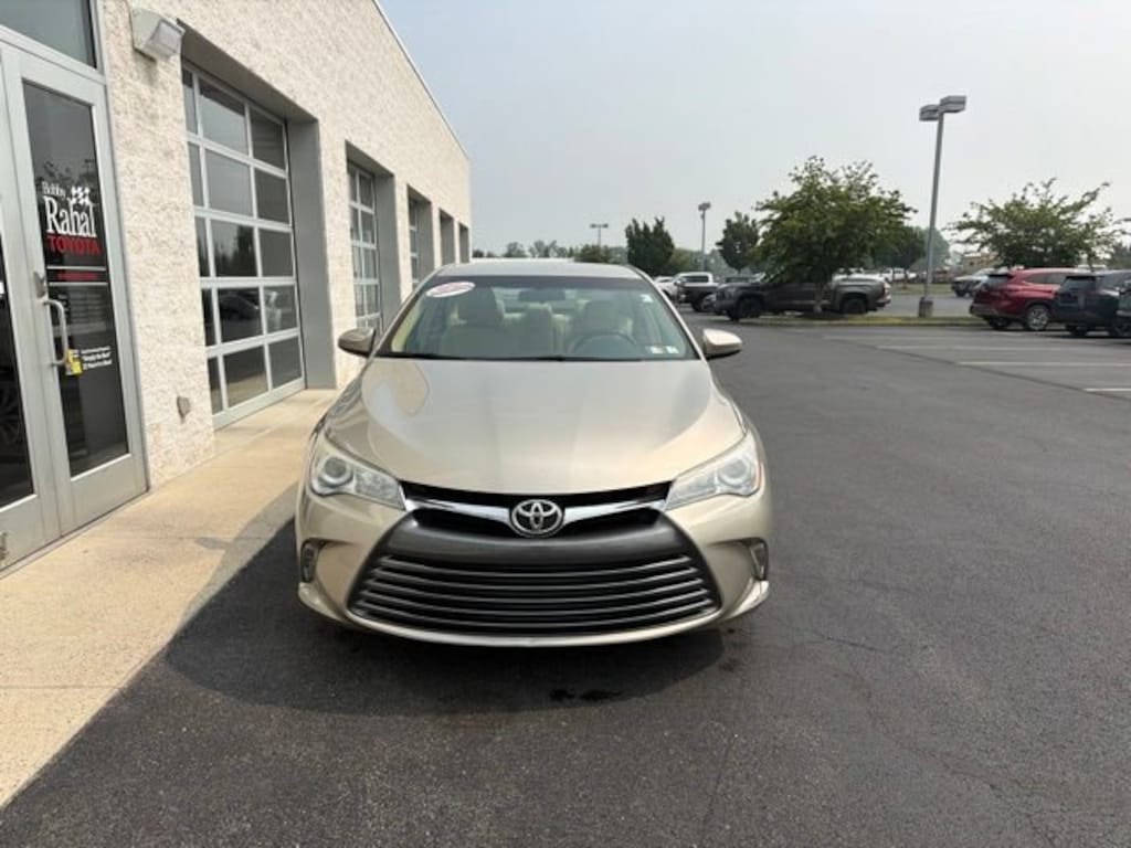 Used 2015 Toyota Camry XLE Sedan