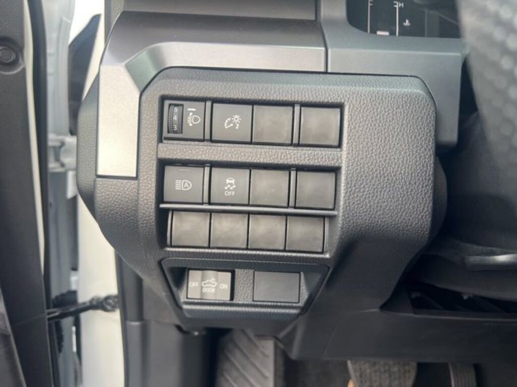 New 2025 Toyota Tacoma SR5 4X4 DOUBLE CAB