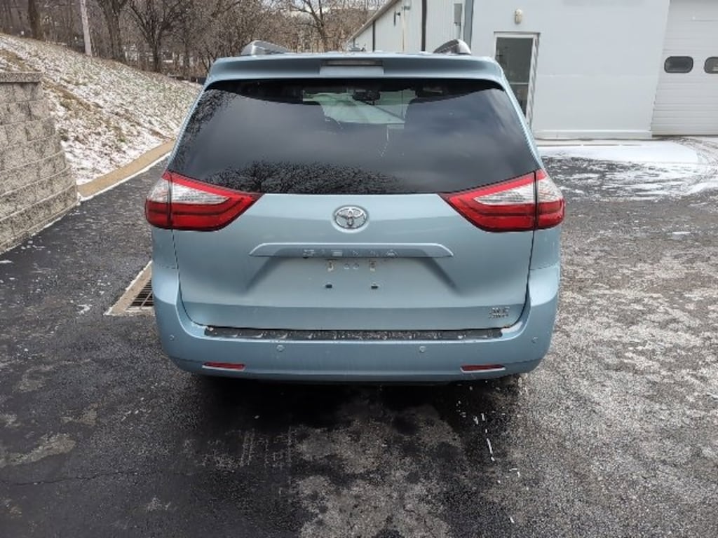 Used 2017 Toyota Sienna XLE Premium 7 Passenger Van