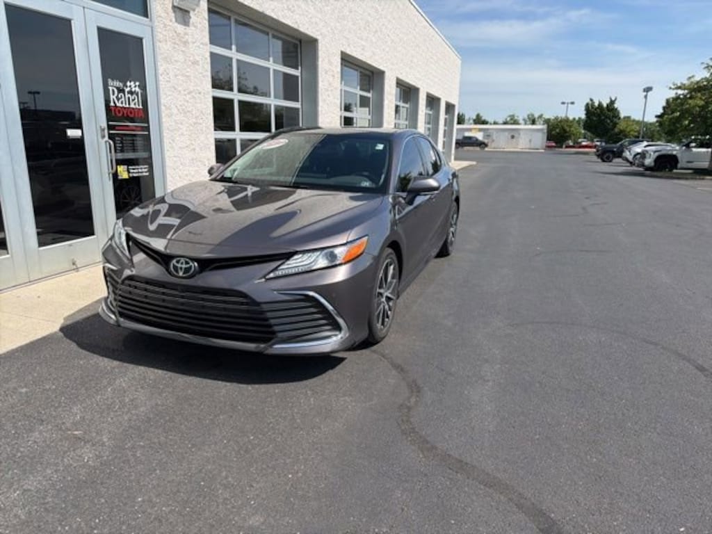 Used 2021 Toyota Camry XLE Sedan