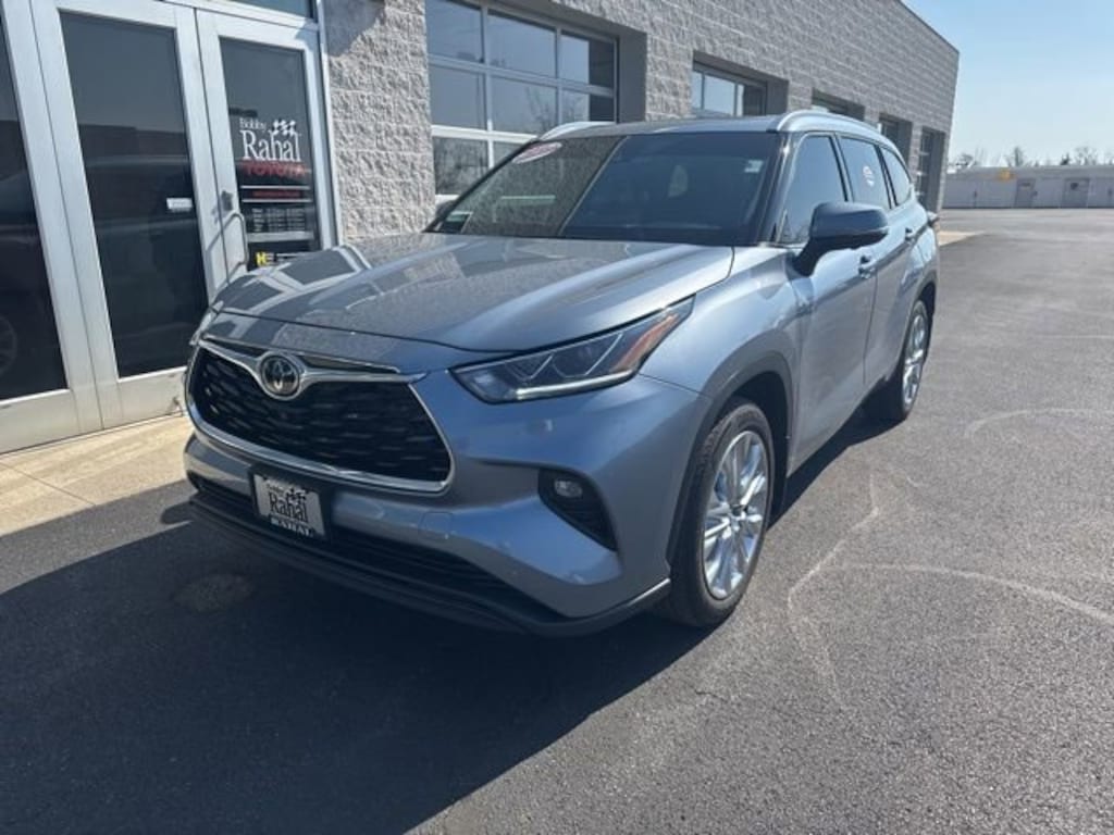 Used 2024 Toyota Highlander Limited SUV
