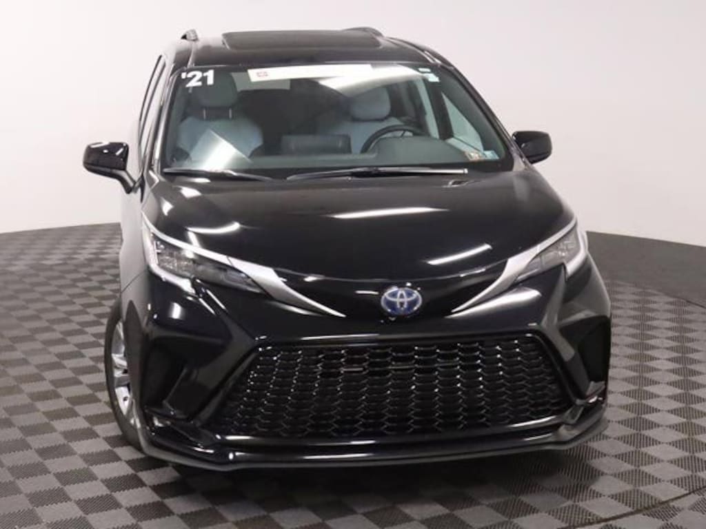 Certified 2021 Toyota Sienna XSE 7 Passenger Van