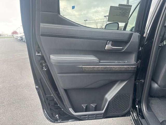 2025 Toyota Tacoma Limited - Photo 8