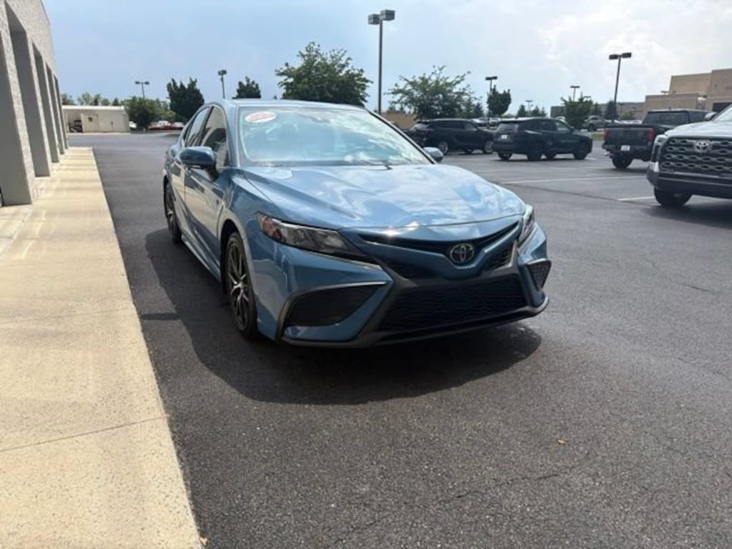 Used 2024 Toyota Camry SE Sedan