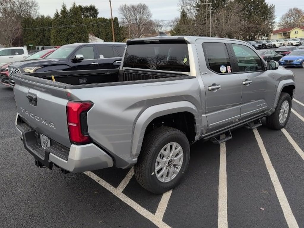 New 2025 Toyota Tacoma SR5 Truck