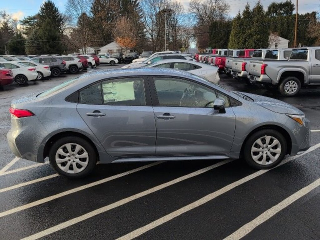 New 2026 Toyota Corolla Hybrid LE LE SEDAN