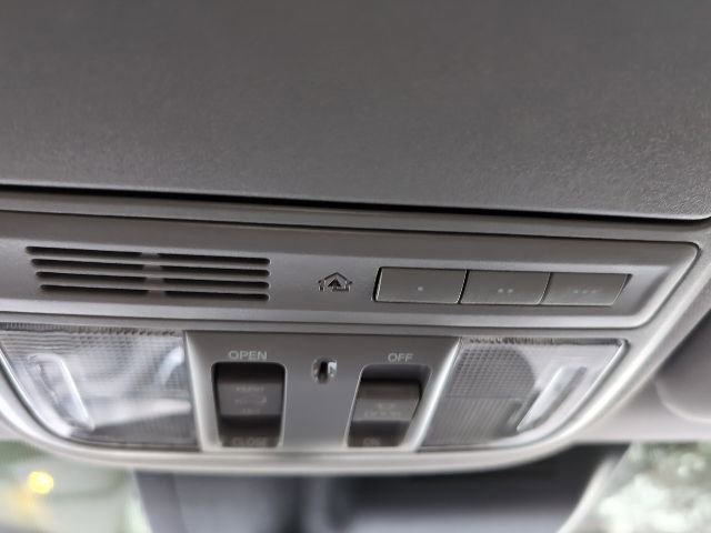 2021 Honda CR-V Touring - Photo 18