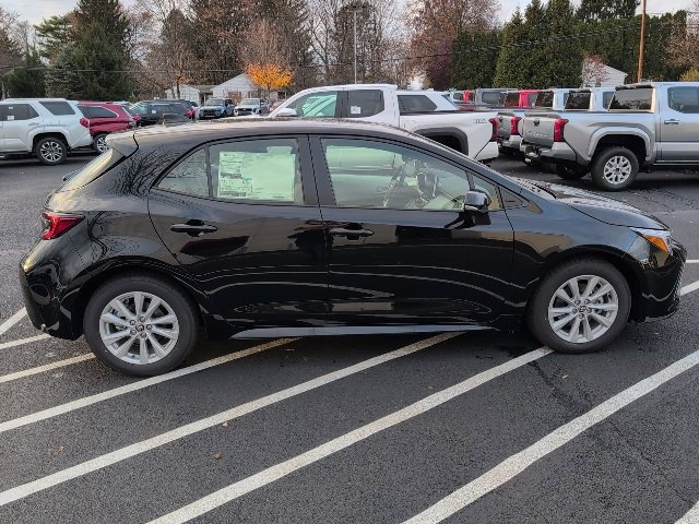 2025 Toyota Corolla SE photo 2