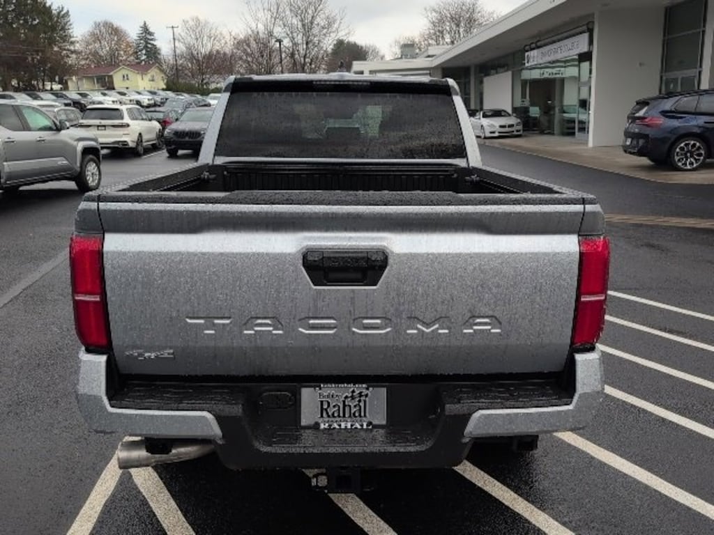 New 2025 Toyota Tacoma SR5 Truck