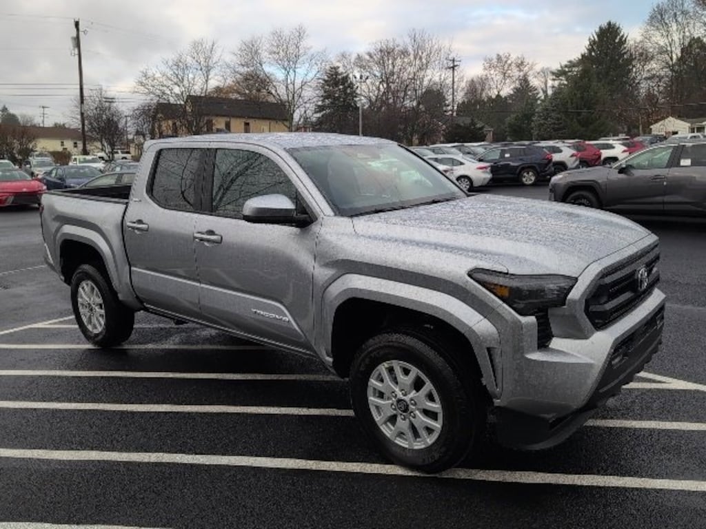 New 2025 Toyota Tacoma SR5 Truck