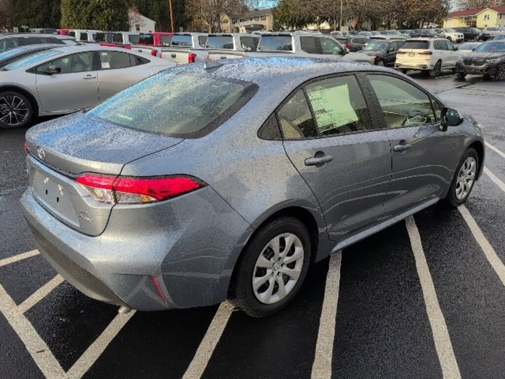 New 2026 Toyota Corolla Hybrid LE LE SEDAN